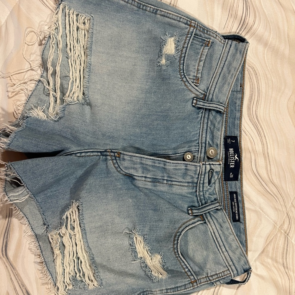 Hugh rise boyfriend Hollister shorts